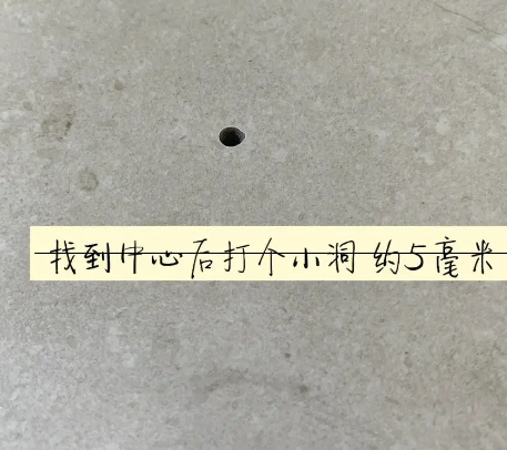 金川瓷砖空鼓维修公司专业解答在瓷砖铺贴过程中，如果砂料搅拌不均匀，将会带来以下问题